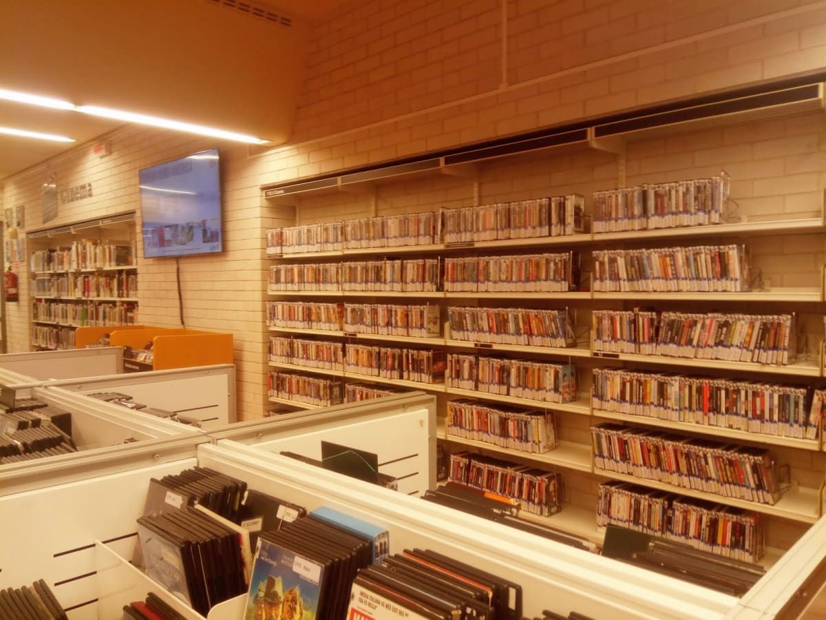 Biblioteca Xavier Benguerel *Tancada 3