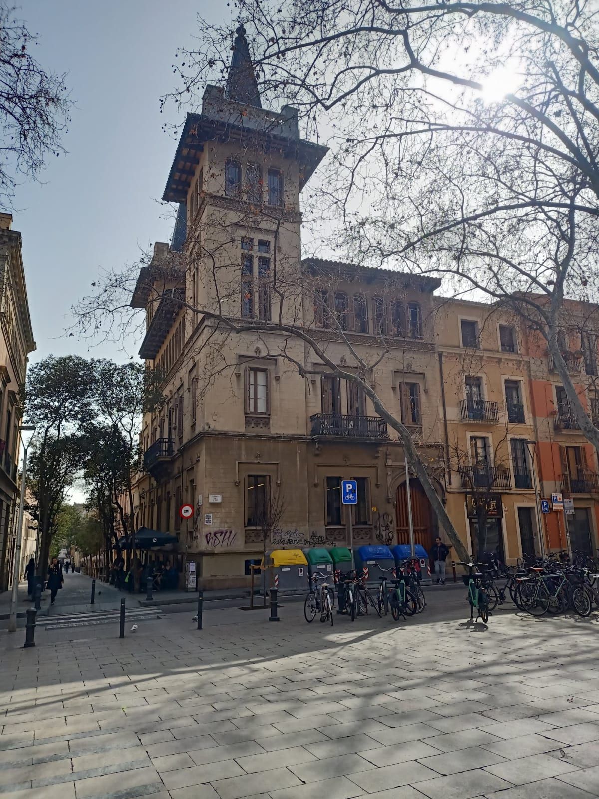 Casa Enric Cera 1