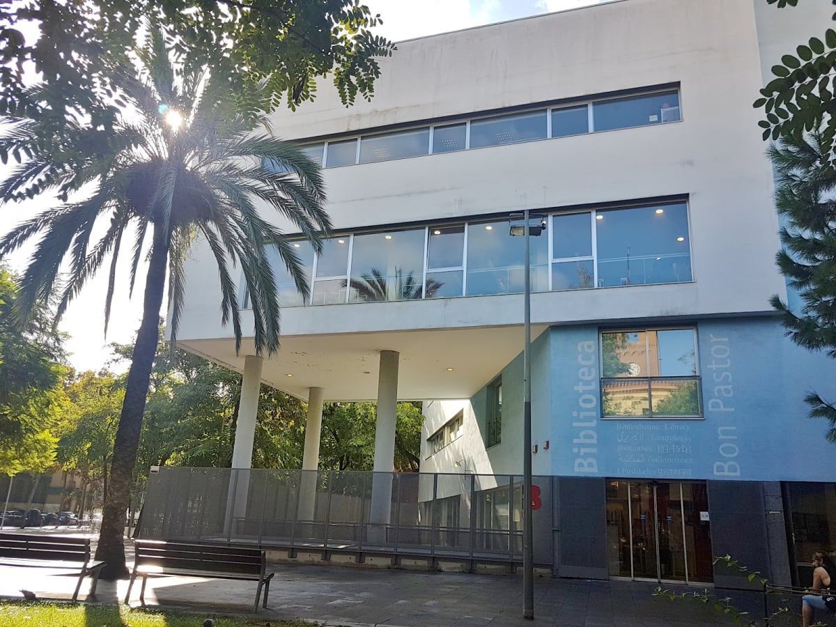 Biblioteca Bon Pastor - Josefina Castellví 2