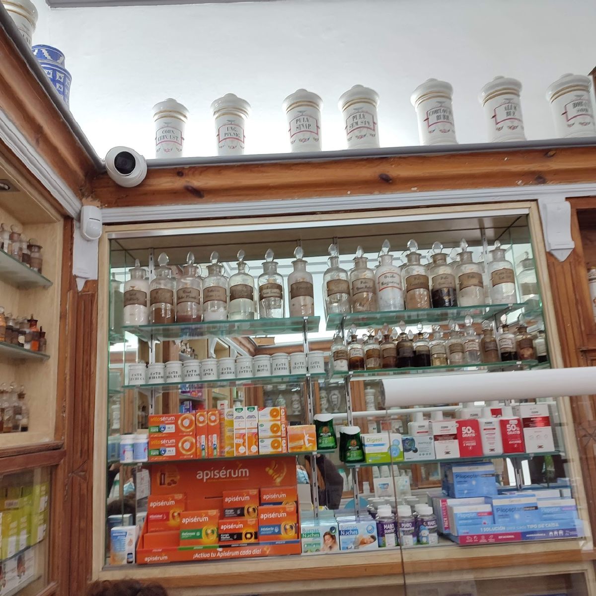 FARMÀCIA ALMIRALL 2