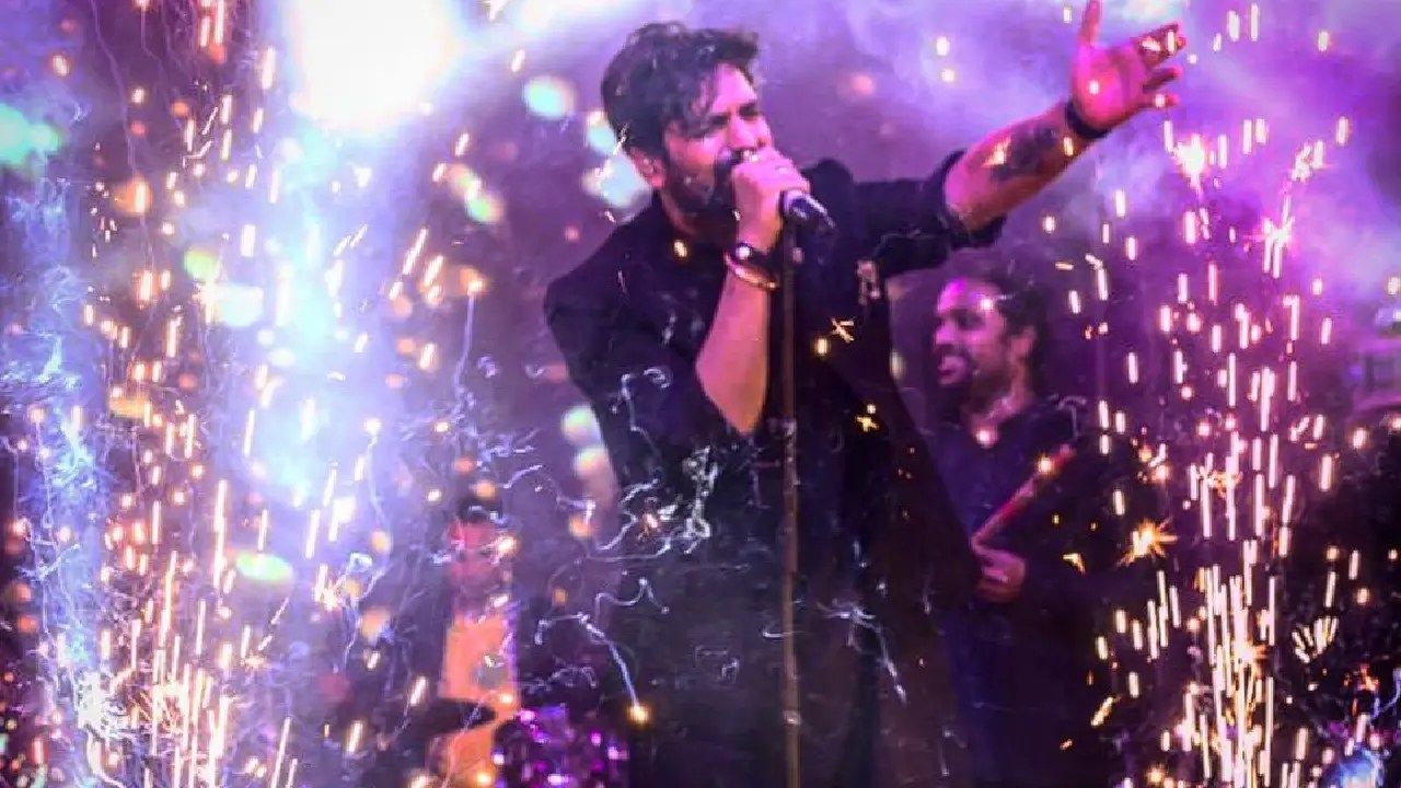 Akhil Sachdeva performance gallery image 4