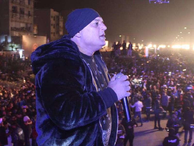 Ali Azmat performance gallery image 5