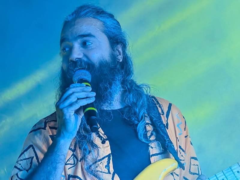 Asrar performance gallery image 2