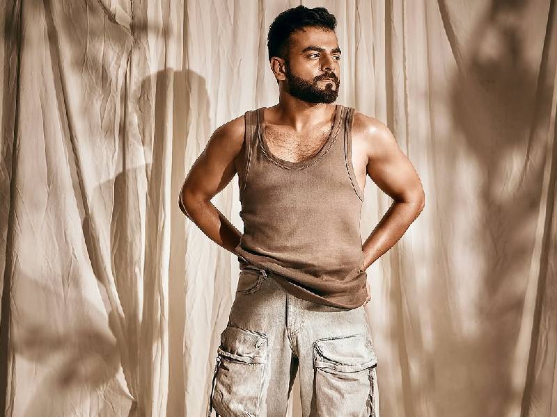 Dhaval Kothari performance gallery image 3