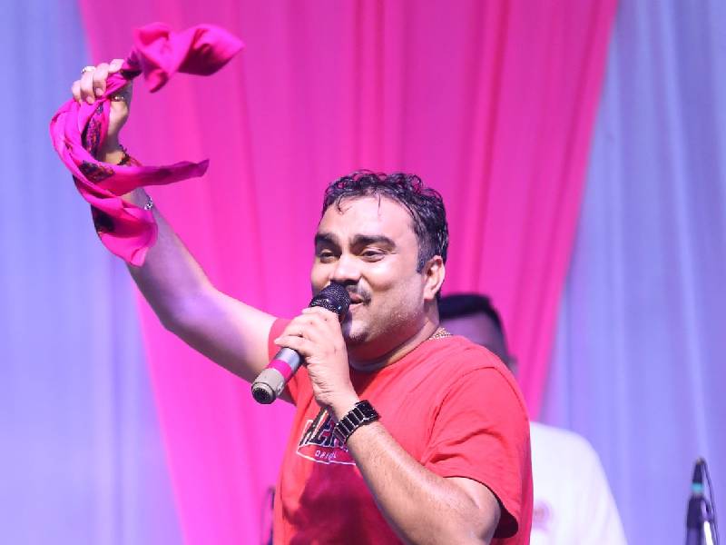 Jignesh Kaviraj performance gallery image 5