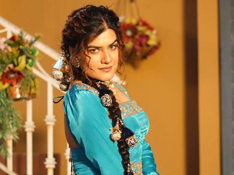 Kaur B performance gallery image 4