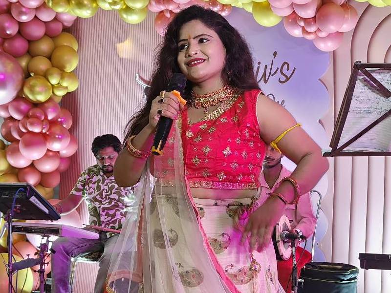 Khushboo Uttam performance gallery image 4