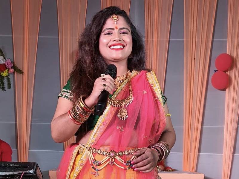 Khushboo Uttam performance gallery image 5