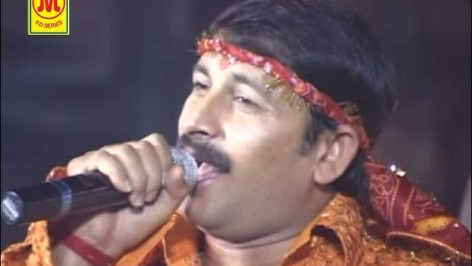 Manoj Tiwari performance gallery image 3