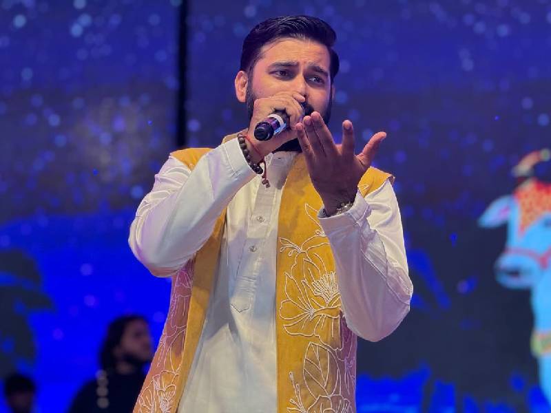 Mayur Dave performance gallery image 4