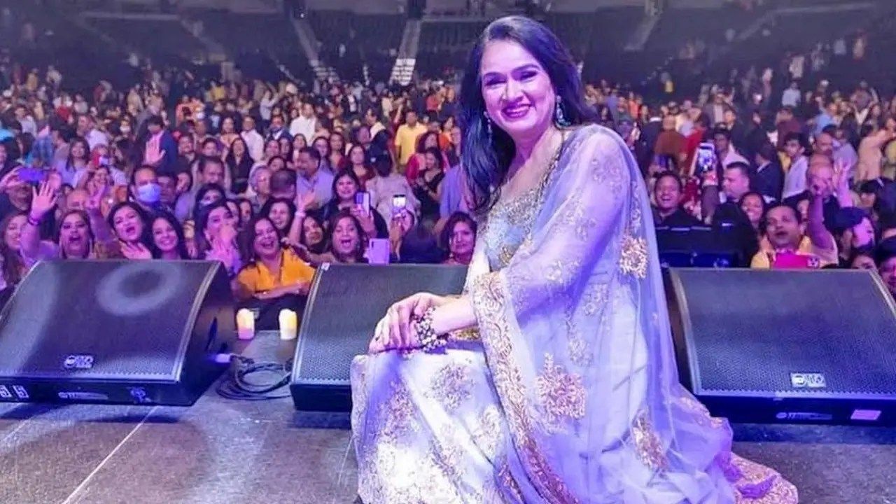 Padmini Kolhapure performance gallery image 3