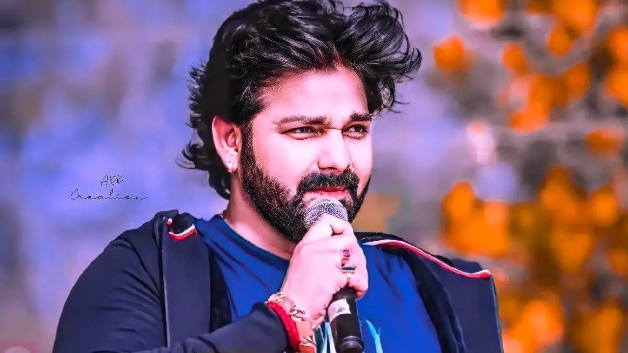 Pawan Singh performance gallery image 4