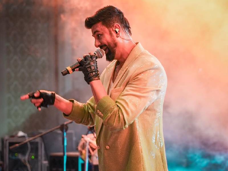 Ravi Shukla performance gallery image 3