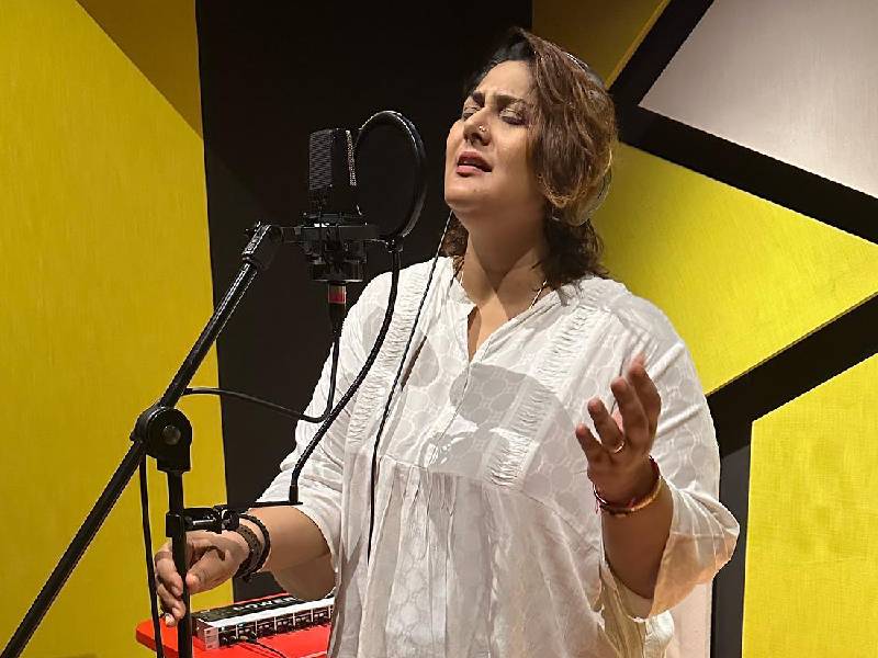 Runa Rizvi performance gallery image 3