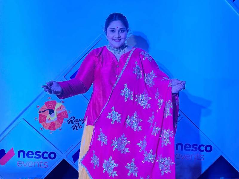 Runa Rizvi performance gallery image 5
