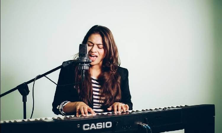 Sunitha Sarathy — Singer profile photo