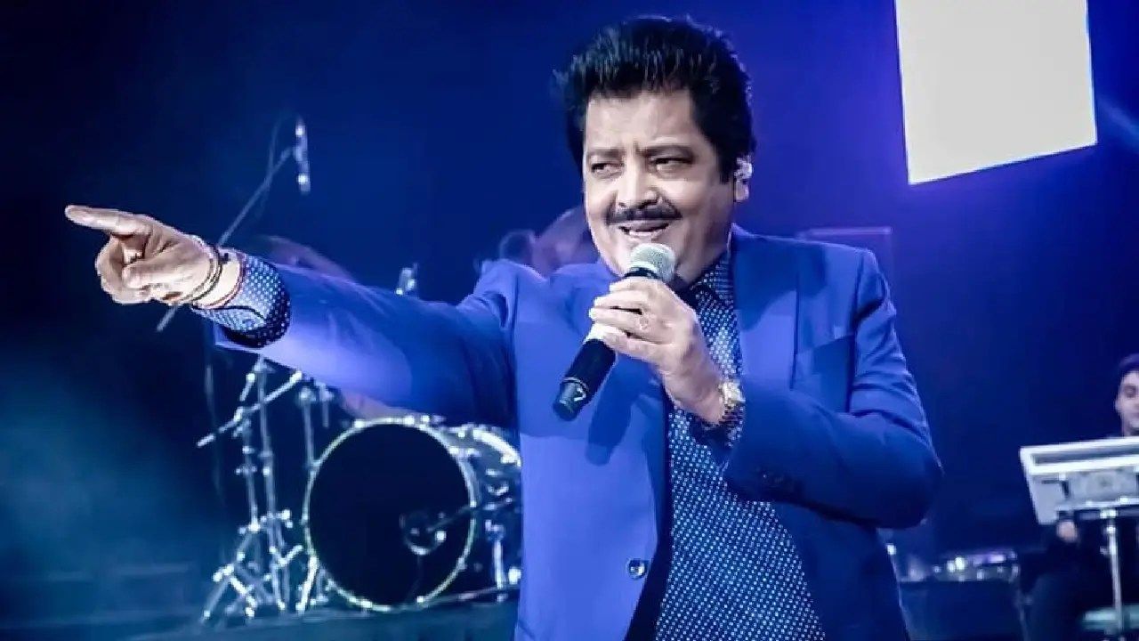 Udit Narayan performance gallery image 3