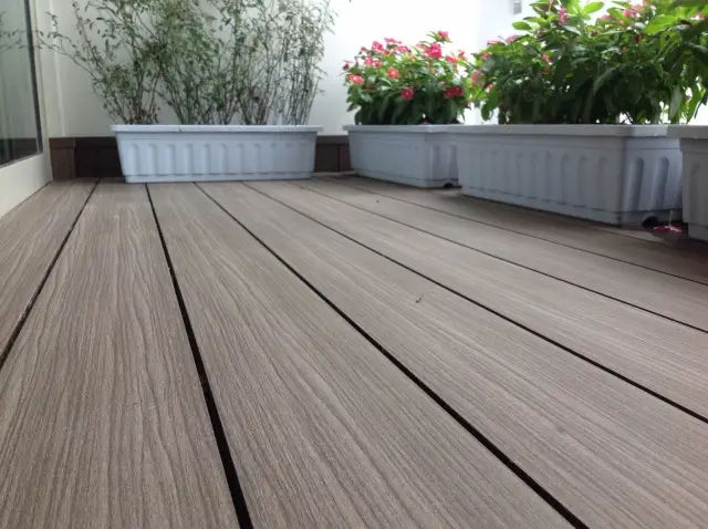 Giá sàn nhựa ngoài trời - Giải pháp lý tưởng cho không gian ngoài trời Giá sàn nhựa ngoài trời - Giải pháp lý tưởng cho không gian ngoài trời