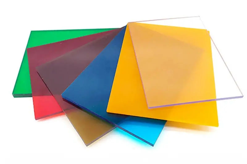 Polycarbonate Là Gì? Ứng Dụng, Tính Chất Và Ưu Điểm
