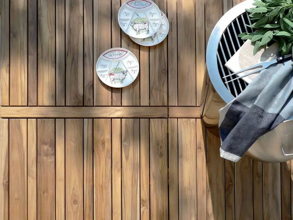 Sàn Gỗ Teak Ngoài Trời: Sự Lựa Chọn Hoàn Hảo Cho Không Gian Xanh