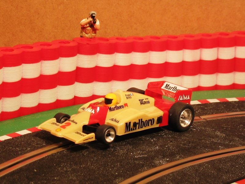 Mc Laren F-1 Mp4/2B