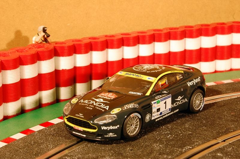 Aston Martin V8 Vantage Regalo Suscripcion