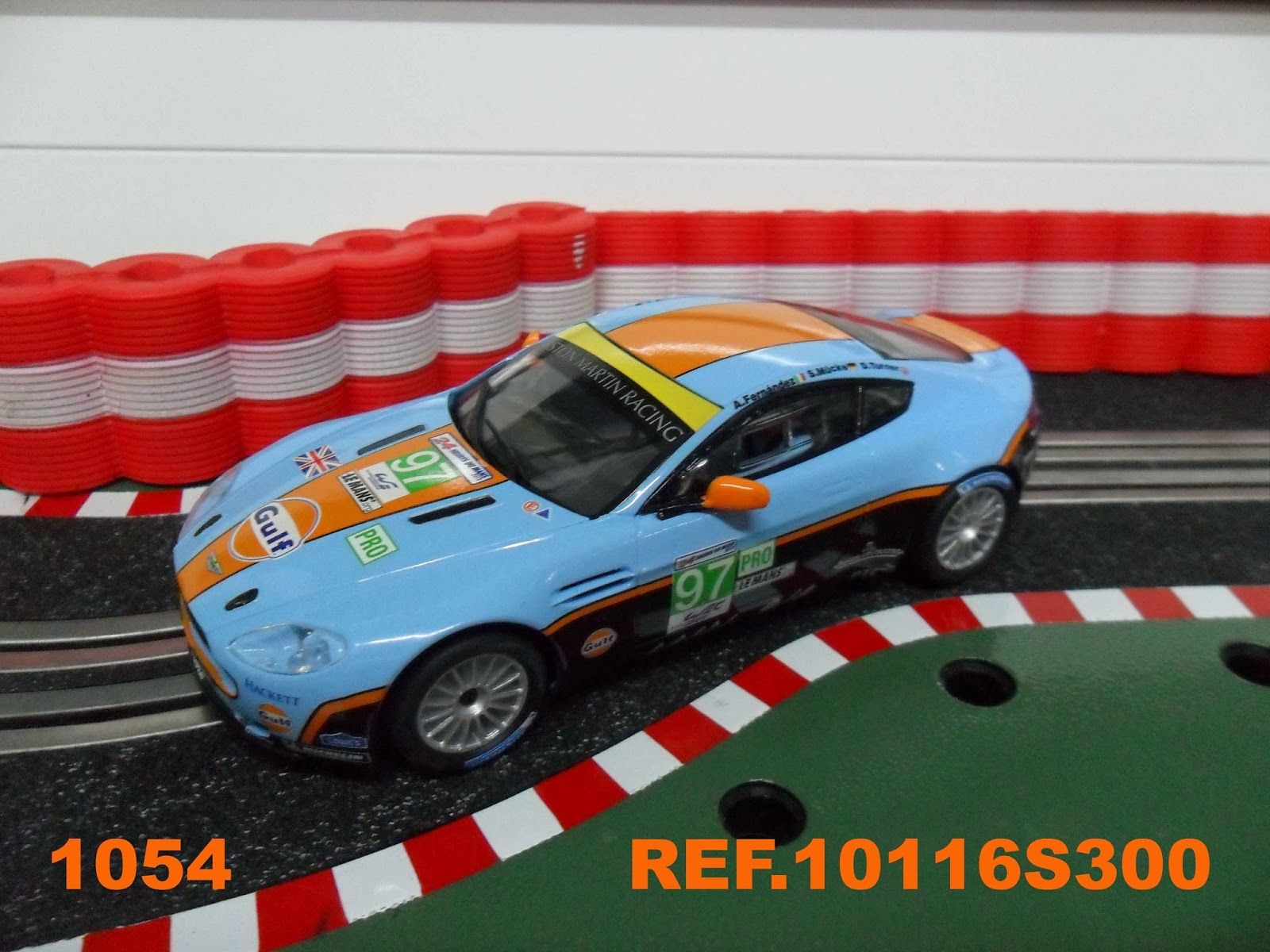 Aston Martin V8 Vantage Gulf