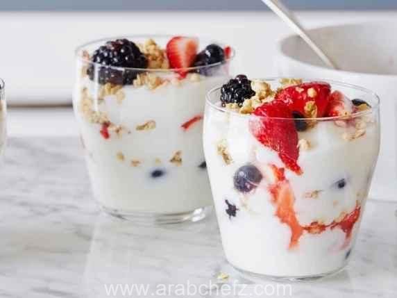 بارفيه الزبادي والفواكه