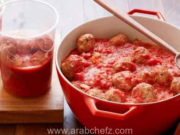 طريقة تحضير كرات اللحم مع الصلصة الحمراء كرات اللحم مع الصلصة الحمراء