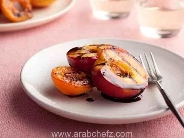 طريقة تحضير فواكه مشوية بصوص البلسميك فواكه مشوية بصوص البلسميك والفلفل الأسود