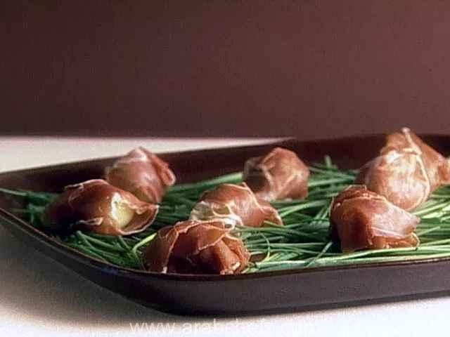 طريقة تحضير أكياس بروسكيوتو بالشمام أكياس بروسكيوتو بالشمام جاهزة للتقديم