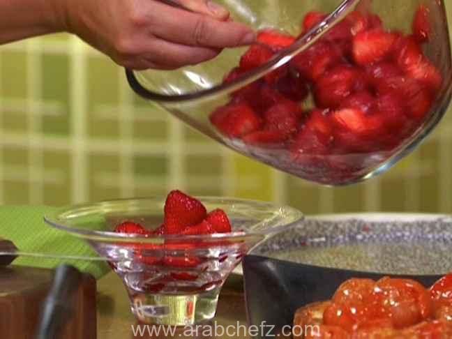 طبق فراولة صغيرة بالليمون والنعناع