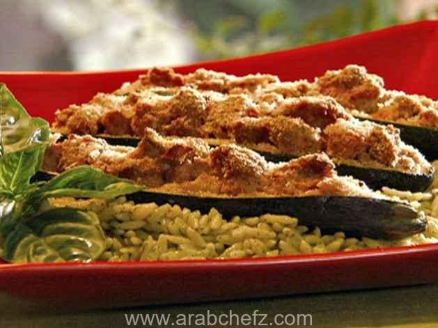 طريقة تحضير زورق الكوسا المحشو بالتركي زورق الكوسا المحشو بلحم الديك الرومي مع صلصة البيستو