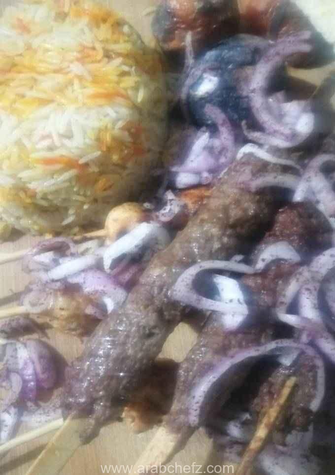 كباب مشوي على الفحم