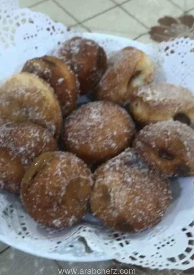 دونات بومب بحشوة النوتيلا واللوتس