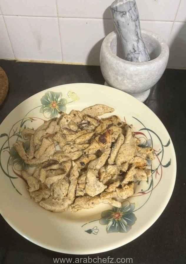 شاورما الدجاج بالصحن