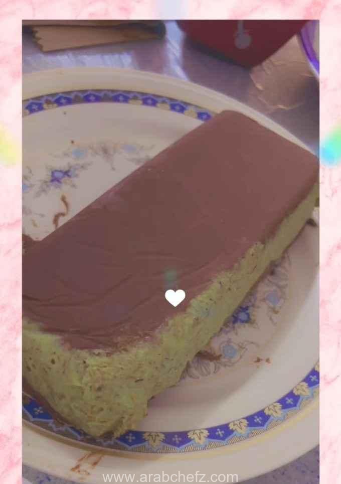 شوكولاتة بالكنافة والفستق