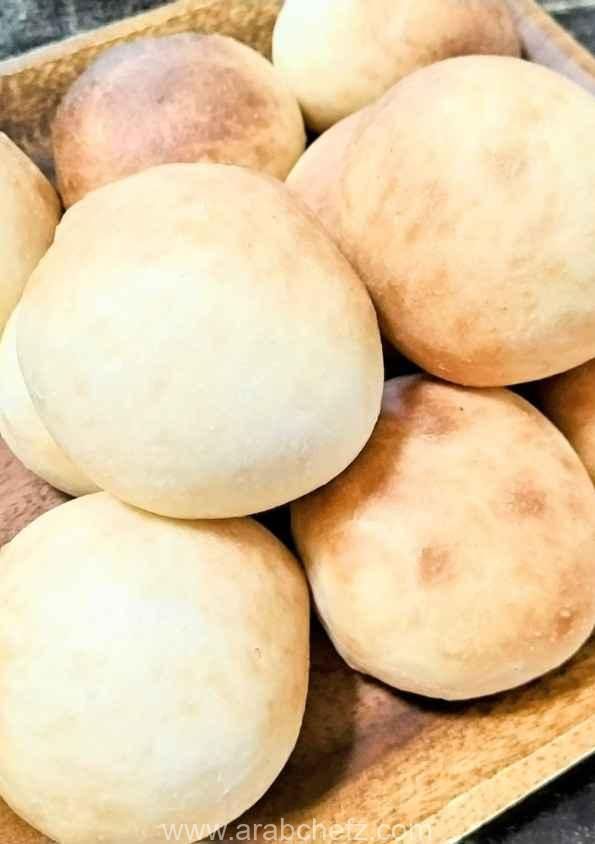خبز القمح الياباني الطازج المحضر بالهوت كوك