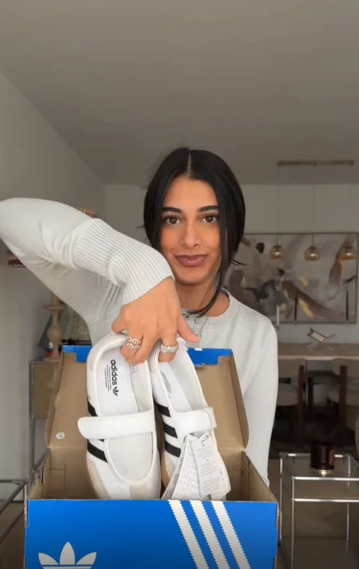 Charlotte, verified customer