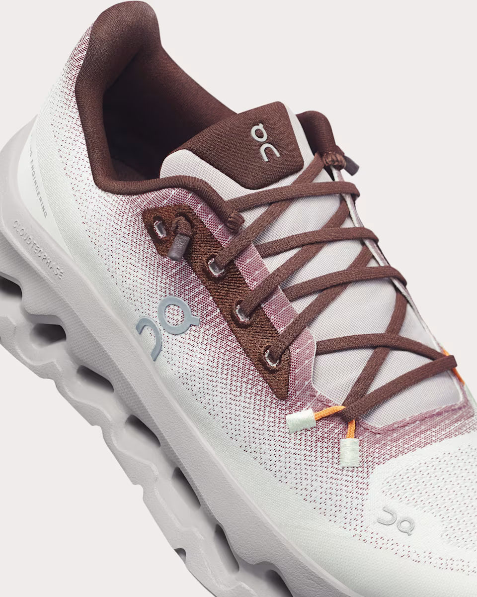 Cushioned midsole detail