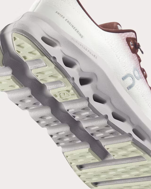 Speed lacing detail