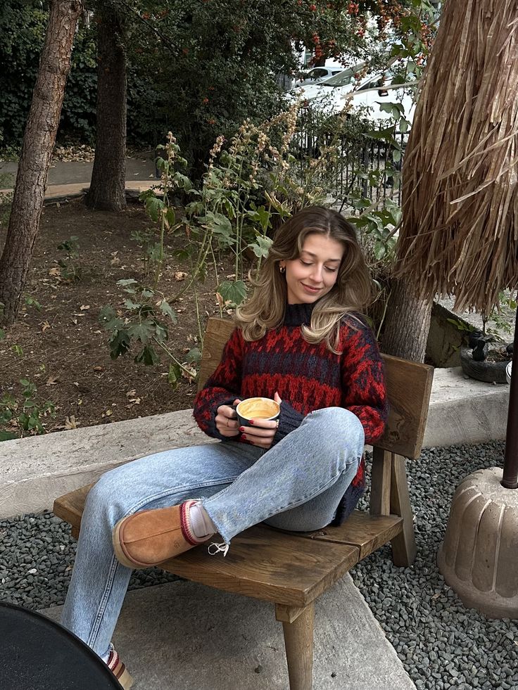 Julia, verified customer