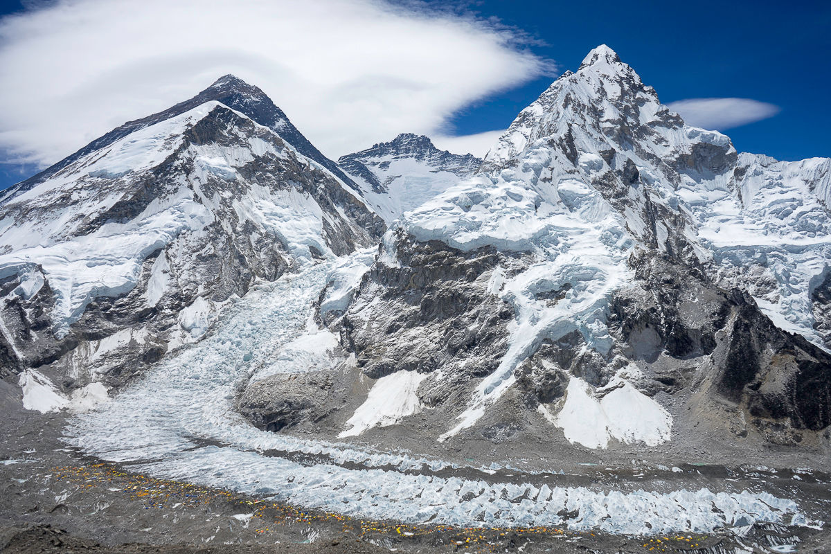 Everest Base Camp trail with panoramic mountain views