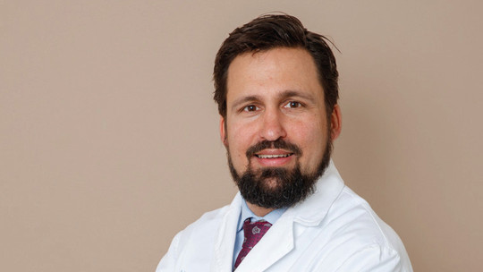 PD Dr. med. Ulf Petrausch, Medizinische Onkologie FMH, Klinische Immunologie & Allergologie FMH, Allgemeine Innere Medizin FMH PD Dr. med. Ulf Petrausch, Medizinische Onkologie FMH, Klinische Immunologie & Allergologie FMH, Allgemeine Innere Medizin FMH