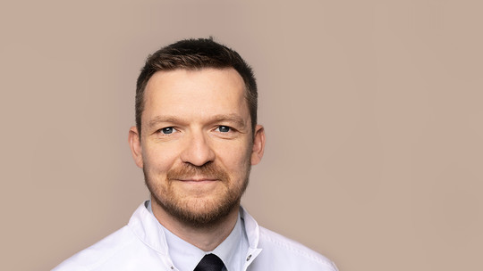 Dr. med. Sergey Sarychev, Facharzt für Urologie, MD, FEBU, FACS, Leiter Roboterassistierte Urologie Dr. med. Sergey Sarychev, Facharzt für Urologie, MD, FEBU, FACS, Leiter Roboterassistierte Urologie