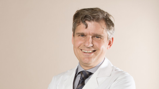 PD Dr. med. Jochen Binder, Facharzt FMH Urologie - Schwerpunkt operative Urologie PD Dr. med. Jochen Binder, Facharzt FMH Urologie - Schwerpunkt operative Urologie