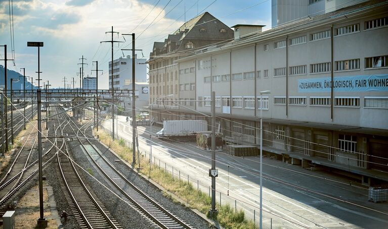 Wer baut Pratteln eine Passerelle?