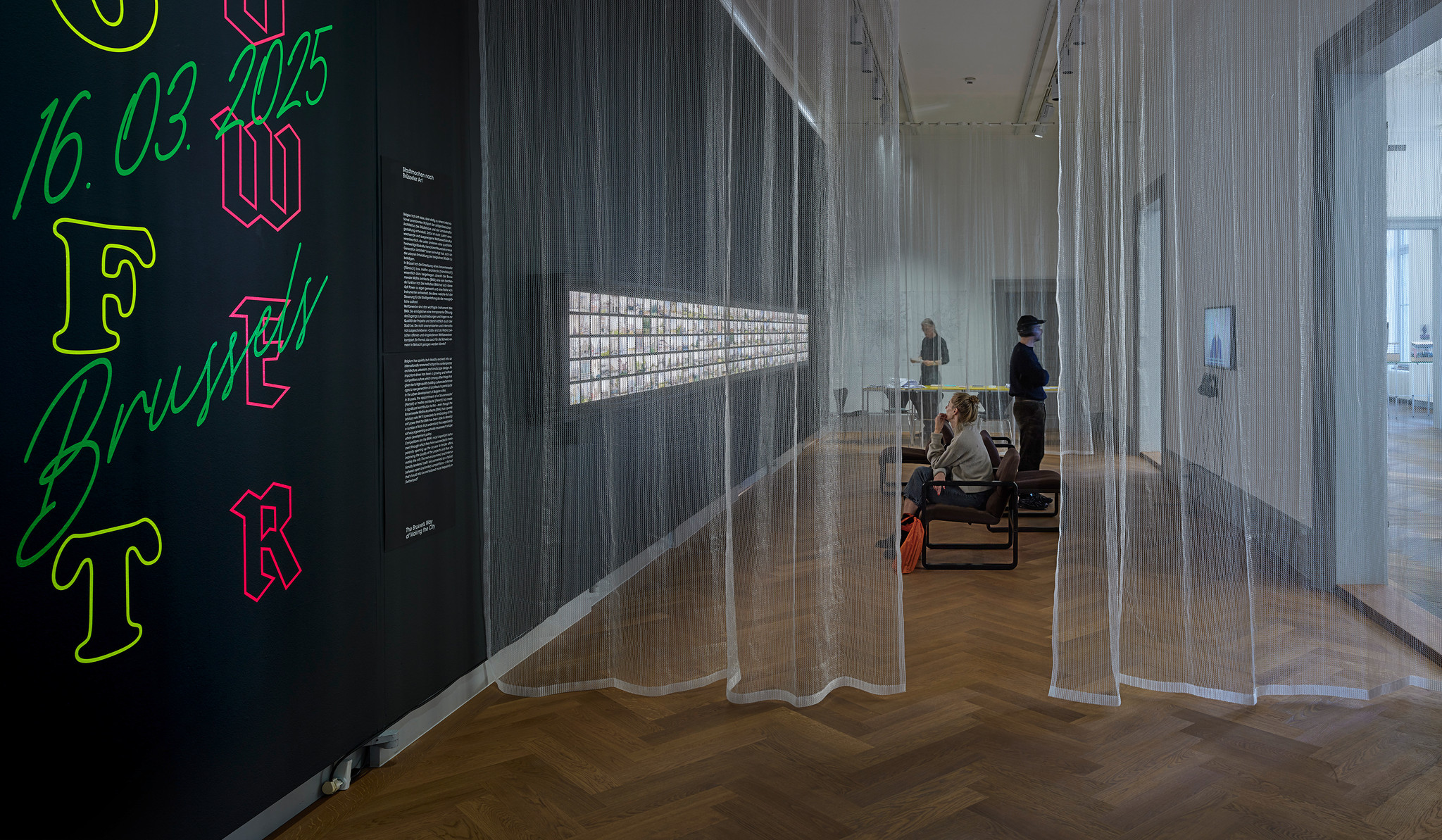 Die Ausstellung öffnet mit einem Porträt des BMA.