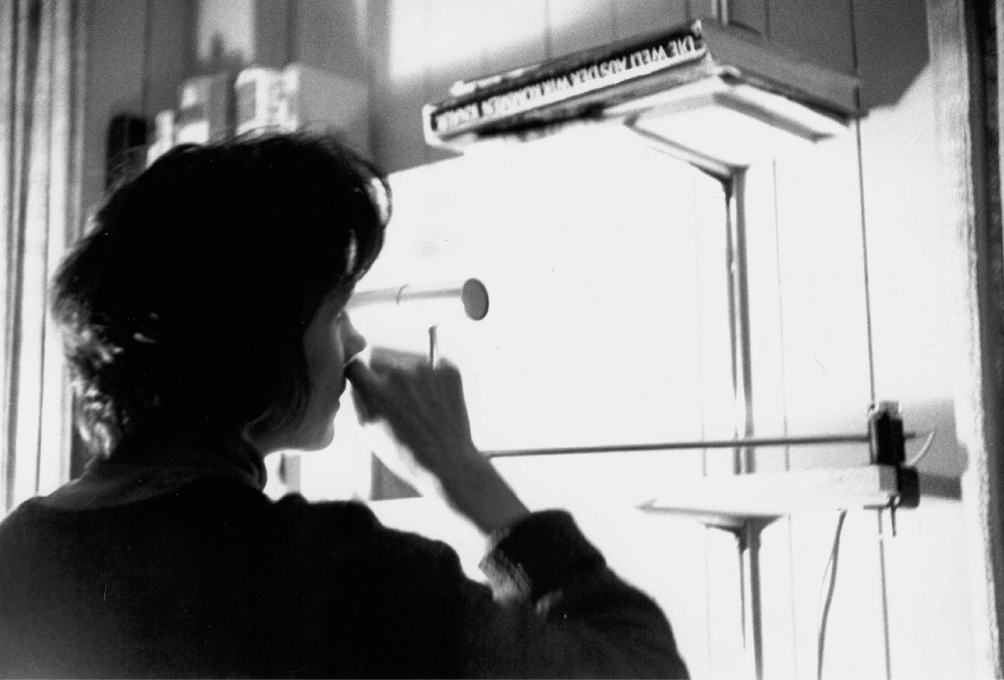 Rosmarie Baltensweiler 1965 in der Werkstatt an der Luzernerstrasse 77 in Ebikon. Foto: Firmen- und Familienarchiv Baltensweiler