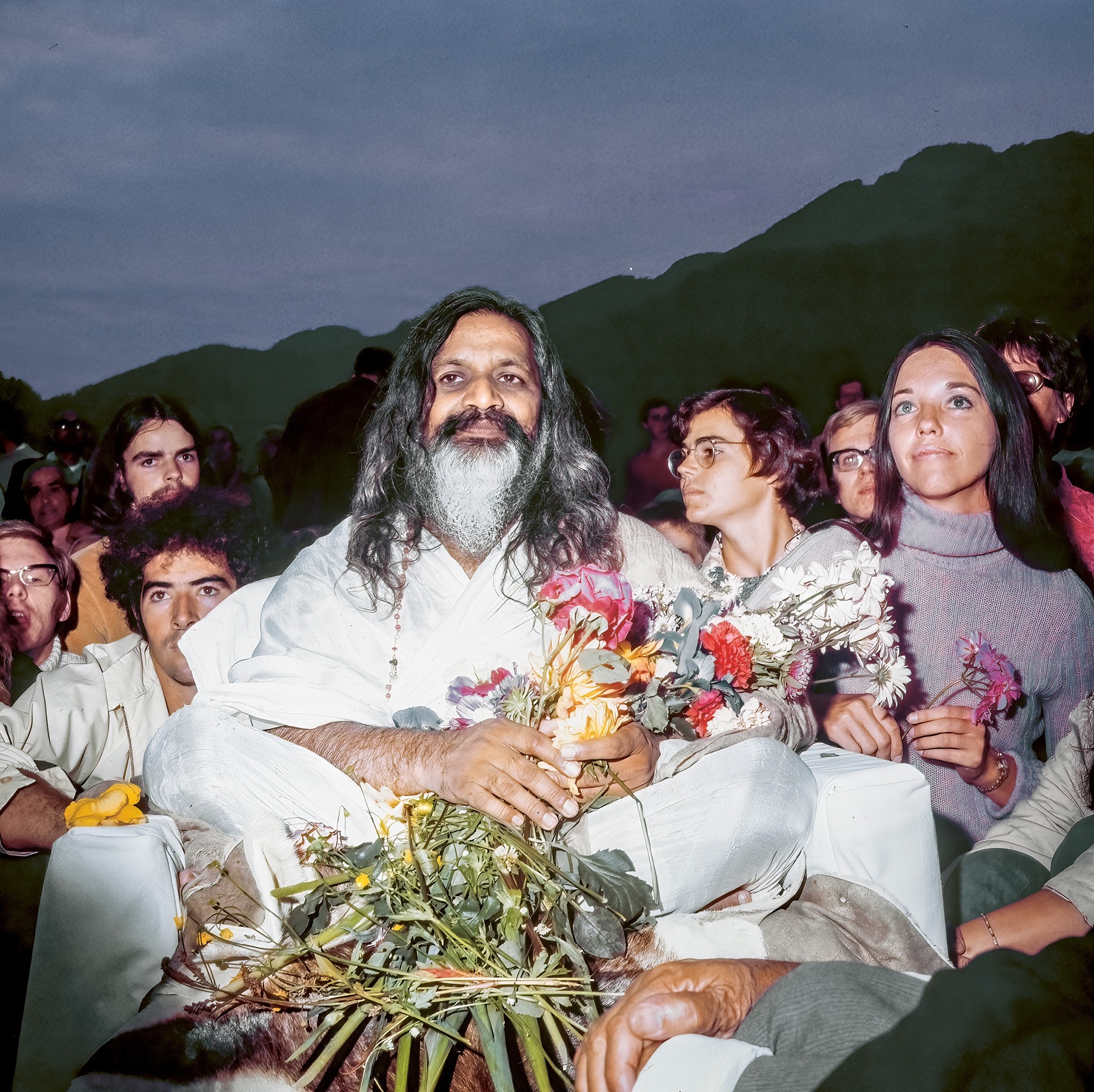 Einige seiner Anhänger meditieren noch heute im Hotel Sonnenberg: Yogi Maharishi, hier bei einem Besuch in Seelisberg im Jahr 1970.  Foto: Bildarchiv ETH-Bibliothek Zürich